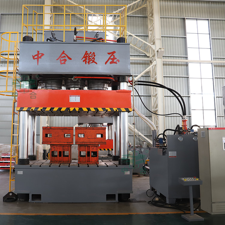 1200噸四柱液壓機(jī)車間展示.jpg 1200噸四柱液壓機(jī)車間展示.jpg