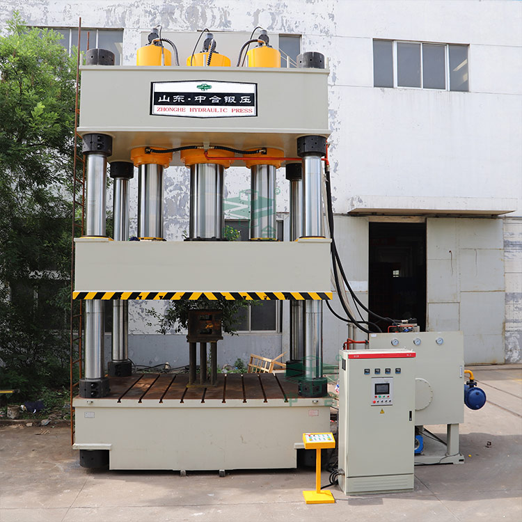 1800噸三梁四柱液壓機.jpg 1800噸三梁四柱液壓機.jpg