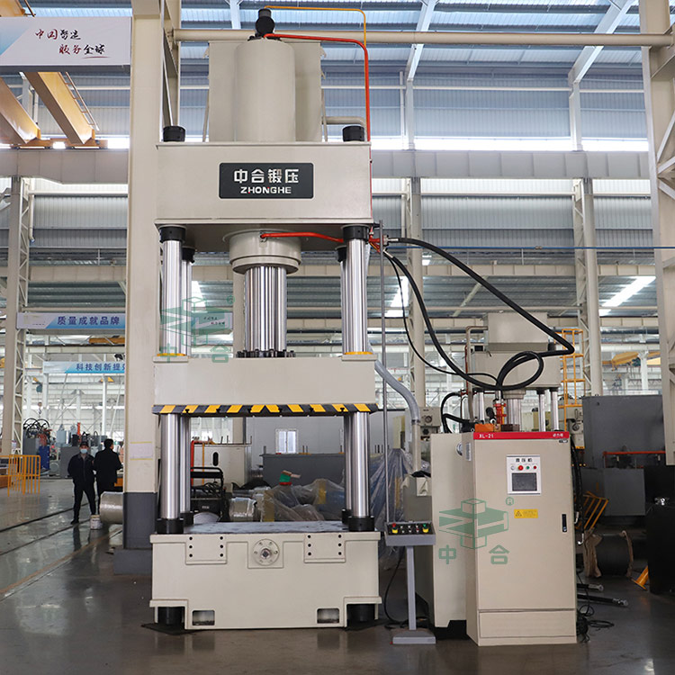 500噸玻璃鋼制品液壓機(jī)車間實(shí)物.jpg 500噸玻璃鋼制品液壓機(jī)車間實(shí)物.jpg