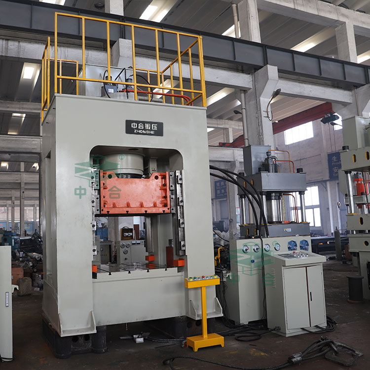 500噸框式壓力機.jpg 500噸框式壓力機.jpg