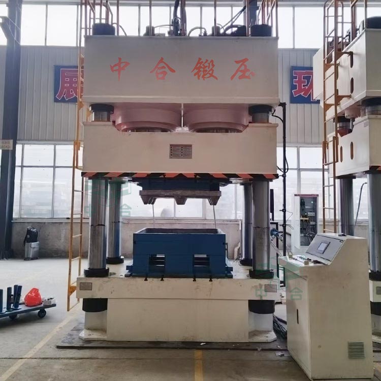 1600噸木屑托盤(pán)成型液壓機(jī).jpg 1600噸木屑托盤(pán)成型液壓機(jī).jpg