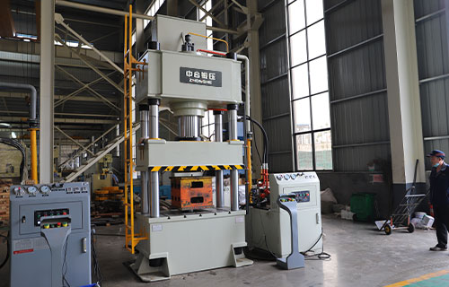 315噸四柱液壓機的市場發展趨勢與前景