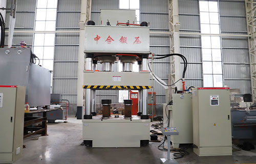 800噸四柱液壓機價格對比-滕州液壓機廠家提供選型方案