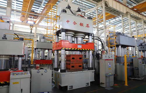 塑料托盤生產(chǎn)線-800噸1000噸四柱液壓機