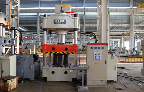 滕州液壓機生產(chǎn)廠家-伺服315噸四柱液壓機設備定制