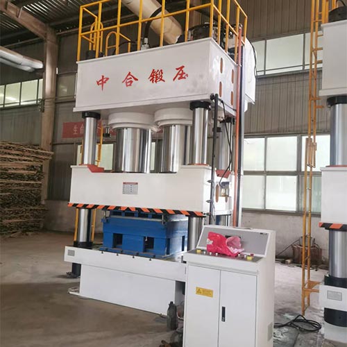 1800噸木屑托盤液壓機