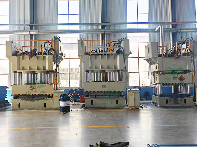 3600噸液壓機.jpg 3600噸液壓機.jpg